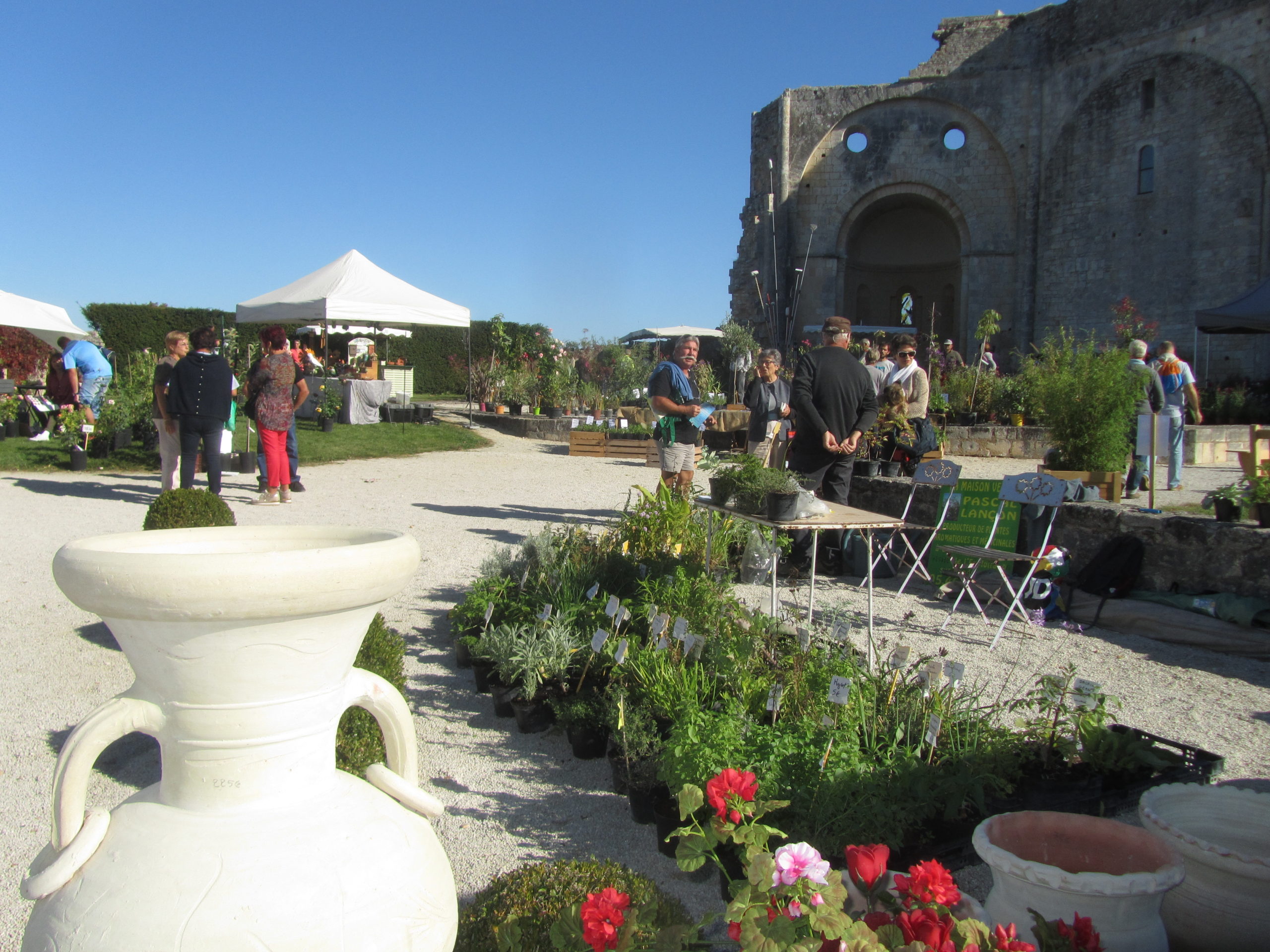 Abbaye de Trizay Fête végétal plantes 27 septembre 2020 40 exposants