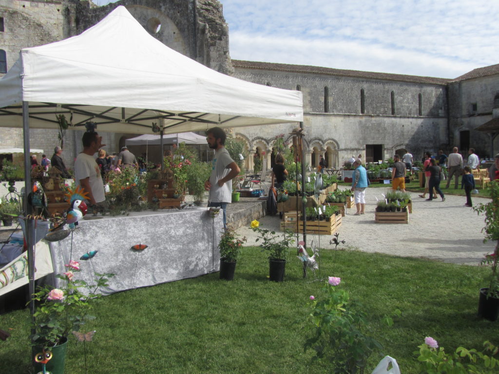 Abbaye de Trizay Fête végétal plantes 27 septembre 2020 expo vente