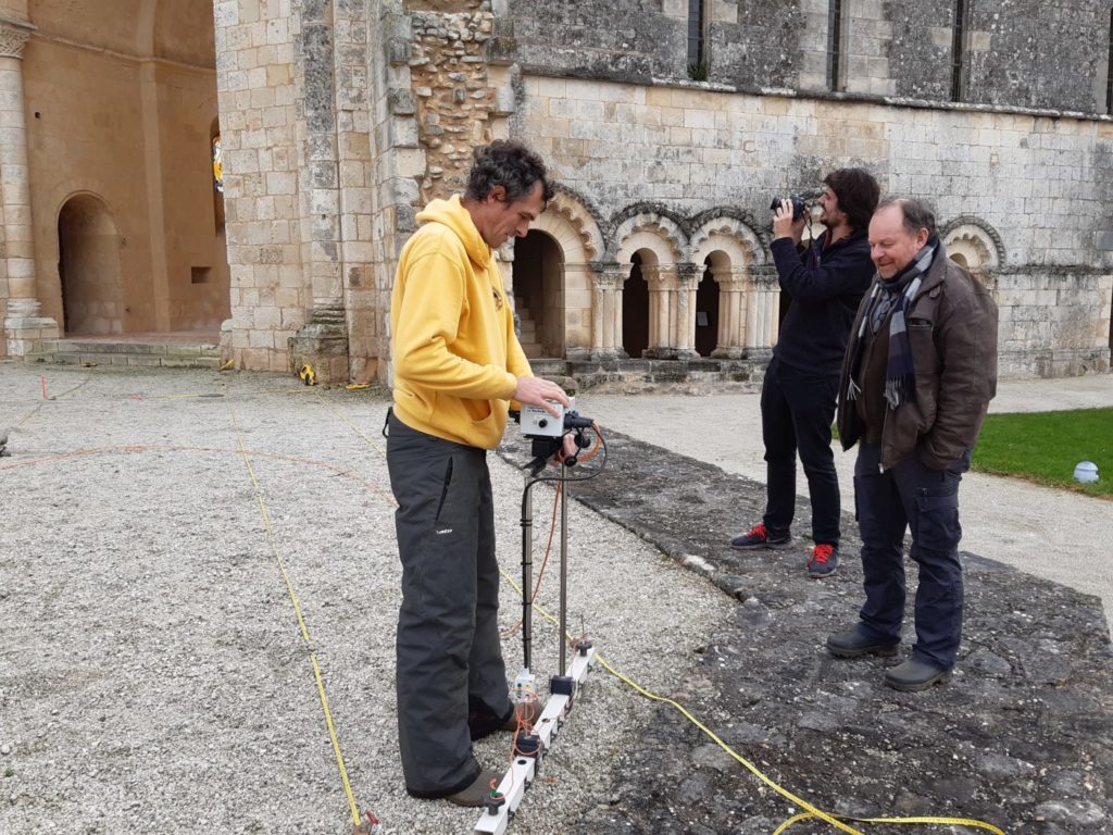 Recherches archéologiques à l'Abbaye de Trizay novembre 2019
